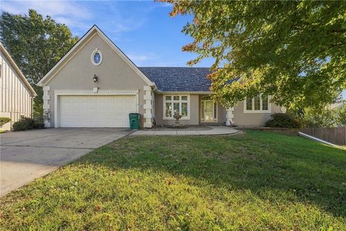 3101 Ne 69th St, Gladstone, MO, 64119-5211 | Card Image