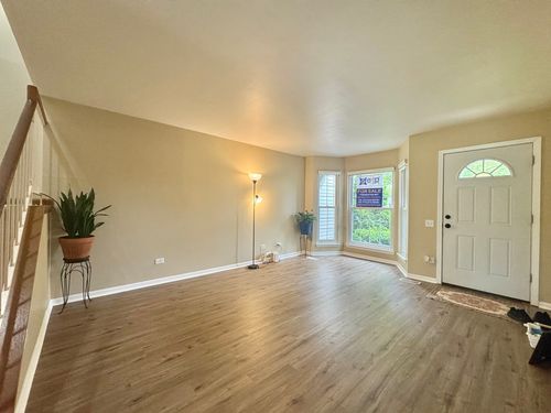 20 Oltendorf Rd, Streamwood, IL, 60107-6659 | Card Image