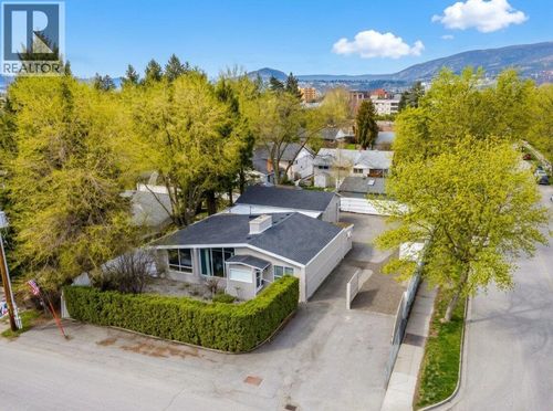 1201 Kelglen Cres, Kelowna, BC, V1Y6K4 | Card Image