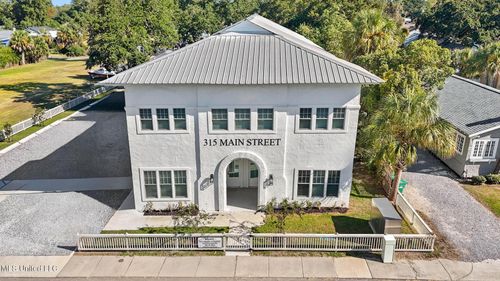h-315 Main St, Bay Saint Louis, MS, 39520-4411 | Card Image