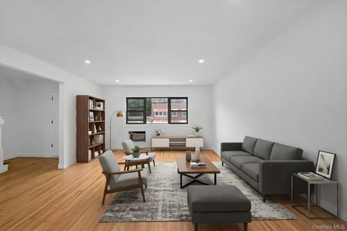 4648 Murdock Ave, Bronx, NY, 10466-1010 | Card Image