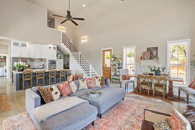 792 Langes Mill Rd, Home with 3 bedrooms, 3 bathrooms and null parking in Doss TX | Image 9