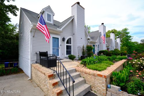 106 Hanover Pl, Oak Ridge, TN, 37830-7994 | Card Image
