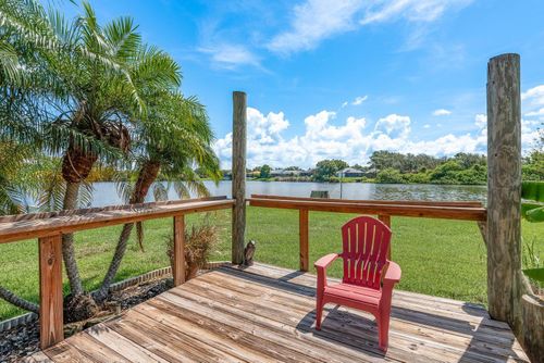 723 Merlins Ct, Tarpon Springs, FL, 34689-2812 | Card Image