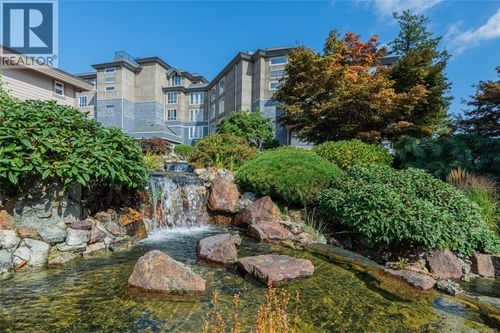 201-940 Boulderwood Rise, Victoria, BC, V8Y3H5 | Card Image