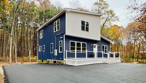 40 Craigie Ave, Haverhill, MA, 01830-1437 | Card Image