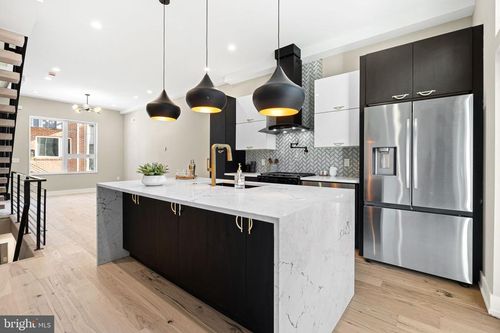 1318 S Dorrance St, PHILADELPHIA, PA, 19146-4607 | Card Image