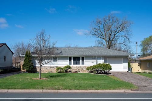 5850 7th St Ne, Fridley, MN, 55432-5562 | Card Image