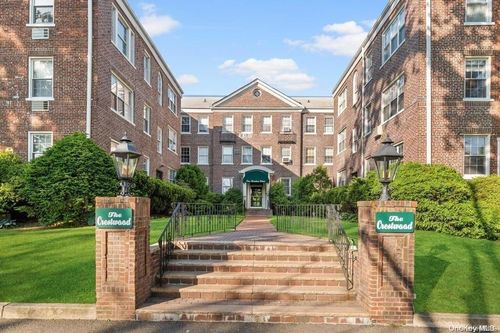 3d-1 Meadow Dr, Woodmere, NY, 11598-2202 | Card Image