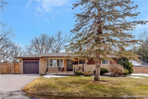 22 Victoria St, Branchton, ON, N0B1L0 | Card Image