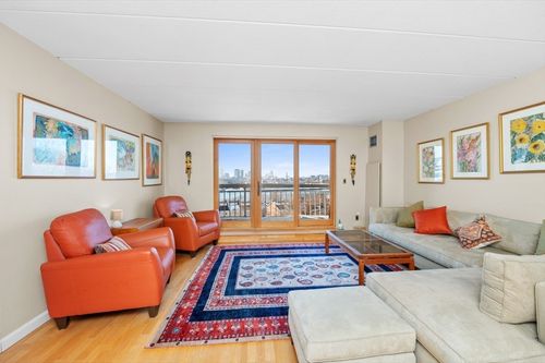 apt-306-50 Boatswains Way, Chelsea, MA, 02150-4061 | Card Image