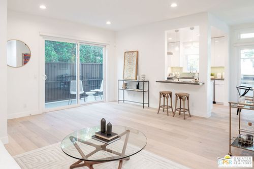 01-717 N Orlando Ave, West Hollywood, CA, 90069-5549 | Card Image