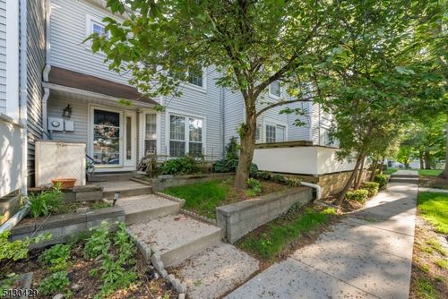 12 Borelle Sq, Parlin, NJ, 08859-2301 | Card Image