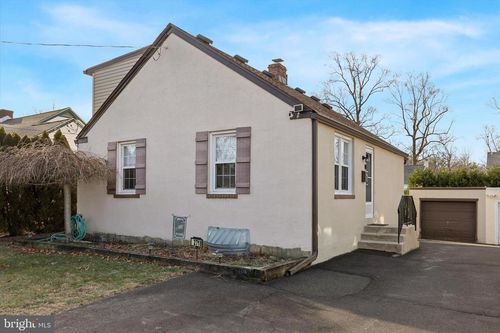 2718 Hawthorne Rd, GLENSIDE, PA, 19038-2407 | Card Image