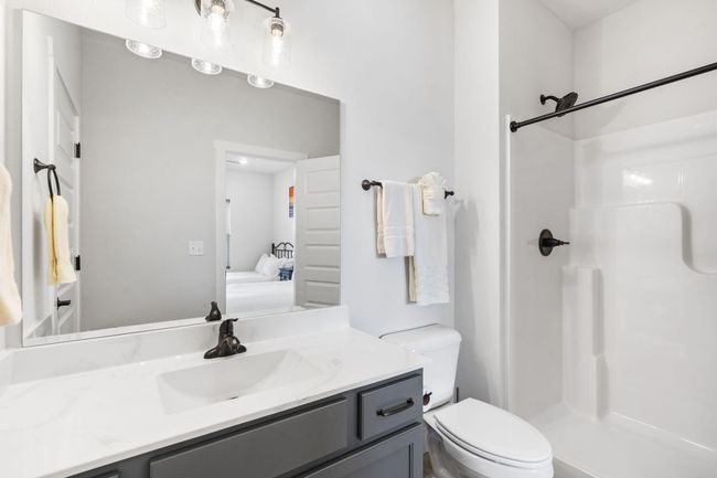 Full Bathroom #4 | Image 32