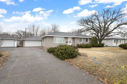 6030 7th St Ne, Fridley, MN, 55432-5533 | Card Image