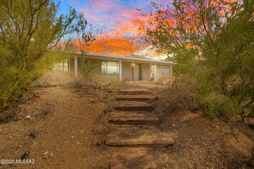 2081 S Diamond Bar Ln, Tucson, AZ, 85713-6774 | Card Image