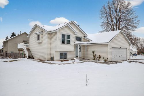 16051 Goodview Way, Lakeville, MN, 55044-8900 | Card Image
