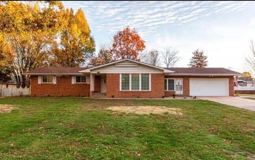 909 S Rosewood Dr, Monett, MO, 65708-1234 | Card Image