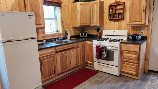 Kitchen Hickory Cabinets | Image 7