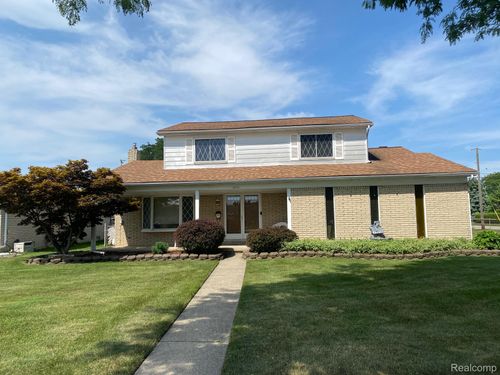 36745 Rowe Drive, Sterling Heights, MI, 48312 | Card Image