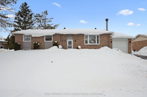 2 Douglas Cres, Hillsburgh, ON, N0B1Z0 | Card Image