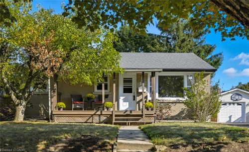 27 Broadmoor Ave, Kitchener, ON, N2C1Y6 | Card Image