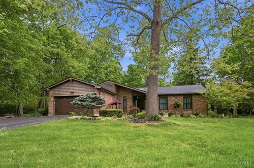 7454 Cinnamon Woods Dr, West Chester, OH, 45069-1042 | Card Image