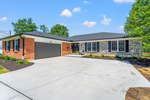 7640 Kennedy Ln, Montgomery, OH, 45242-7708 | Card Image