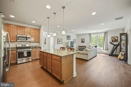 ste-202-2346 Route 33, Robbinsville, NJ, 08691-1427 | Card Image