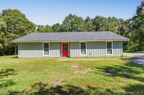 215 Old Spanish Trail, Waveland, MS, 39576 | Card Image