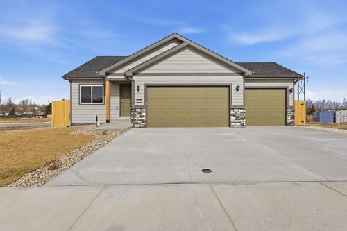 4706 Shale Cir, Mills, WY, 82644 | Card Image