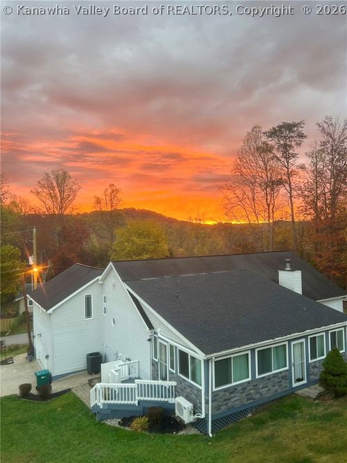 5397 Imperial Dr, Cross Lanes, WV, 25313-1079 | Card Image