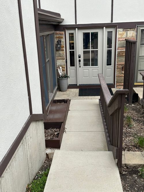 0-32 White Oak Circle, St. Charles, IL, 60174 | Card Image