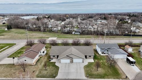 1718 12th Street N, Wahpeton, ND, 58075 | Card Image