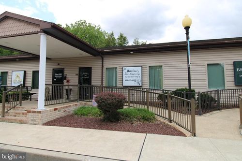 206 E Front St, LAUREL, DE, 19956-1736 | Card Image