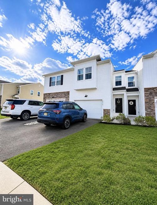 4913 Brookside Court, Coopersburg, PA, 18036 | Card Image