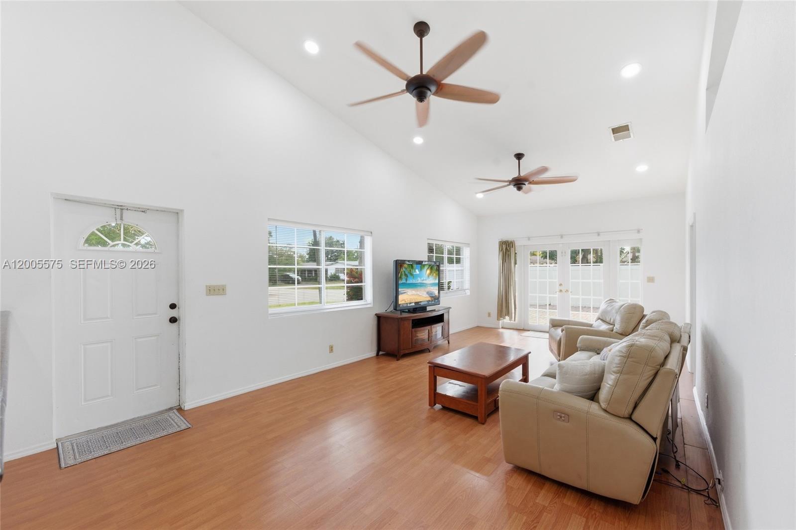 Residential in Oakland Park 2