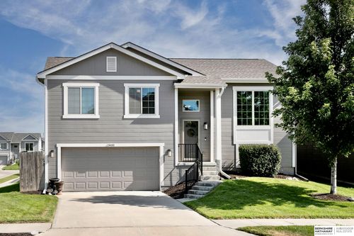 14480 Potter St, Bennington, NE, 68007-1213 | Card Image