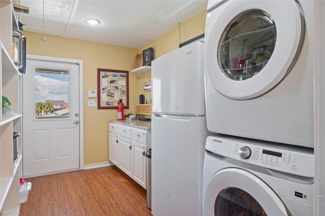 876 Kahla Dr, House other with 5 bedrooms, 2 bathrooms and 2 parking in Crystal Beach TX | Image 23