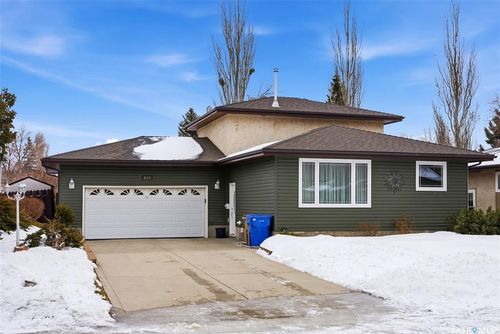 927 Cole Street N, Regina, SK, S4X2A3 | Card Image