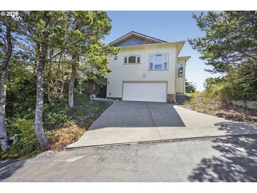 84 Sailors Ravine Ct, Florence, OR, 97439-8977 | Card Image