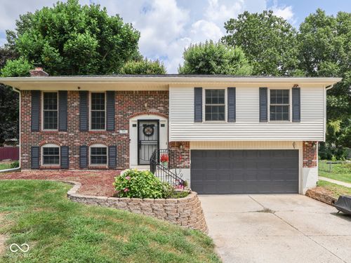 932 Yellow Pine Ct, Indianapolis, IN, 46217-4378 | Card Image
