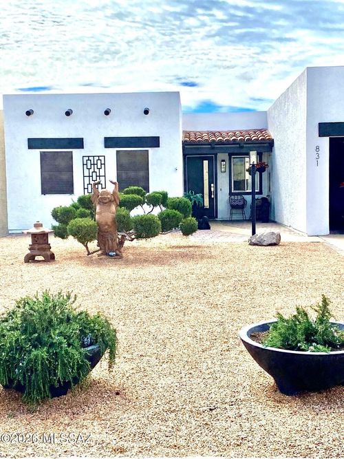 831 W Paseo Del Prado, Green Valley, AZ, 85614-2028 | Card Image