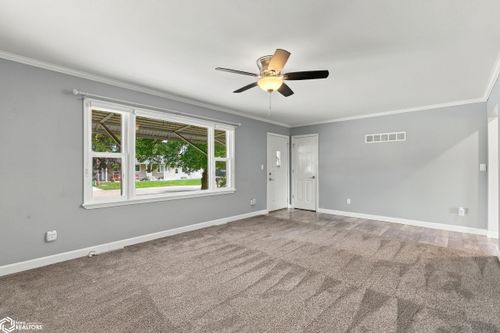 411 S 1st Ave, Danville, IA, 52623-9608 | Card Image