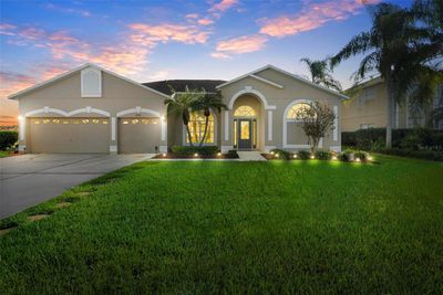 203 Strathmore Circle, House other with 4 bedrooms, 2 bathrooms and null parking in Kissimmee FL | Image 1