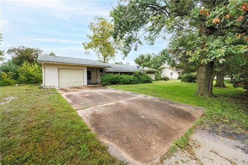 1116 N 3rd St, Fredonia, KS, 66736-2142 | Card Image