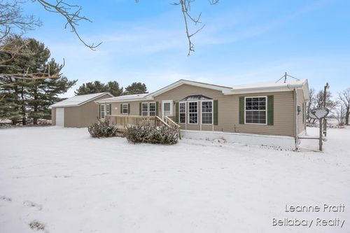 9820 W 5 Point Hwy, Bellevue, MI, 49021-9442 | Card Image