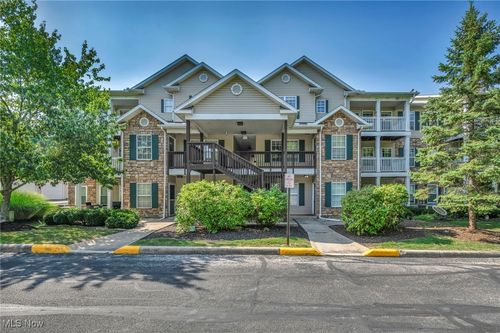 14942 Lenox Dr, Strongsville, OH, 44136-8947 | Card Image
