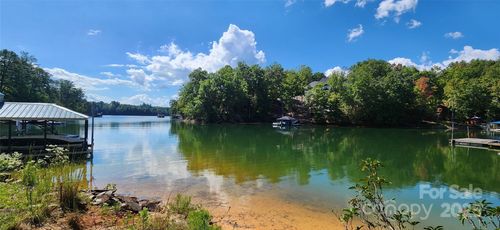 82-77 Whispering Pines Trl, Nebo, NC, 28761-0262 | Card Image